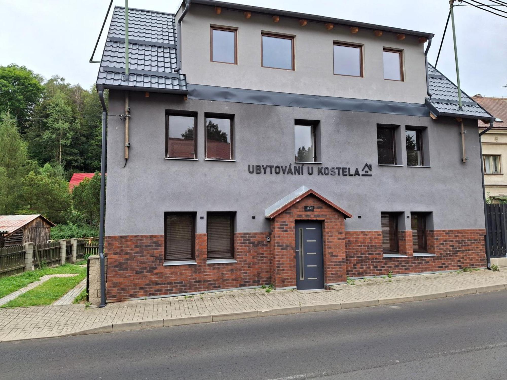 Ubytovani U Kostela Usti nad Labem Exterior photo